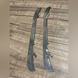 Bauer Fly Ti Pro Stock Steel Runners Size 288 Used